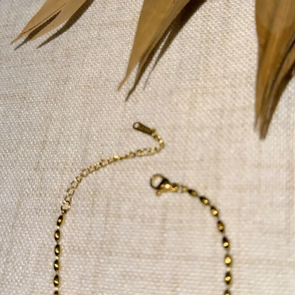 Anthropologie minimalist fresh
